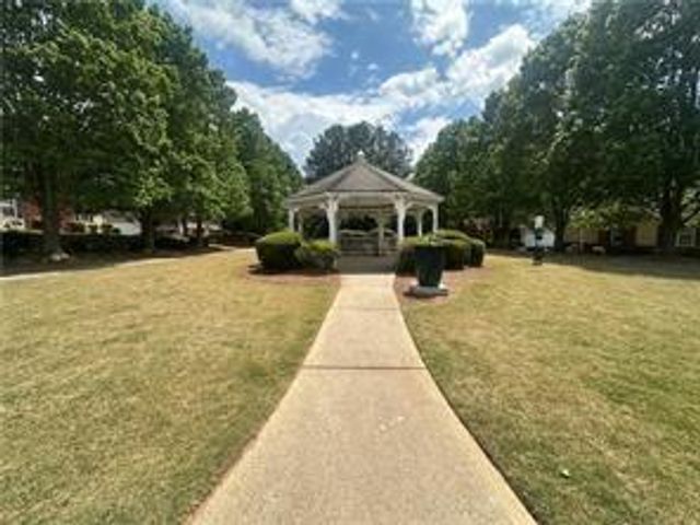 980 Windcroft Circle NW, Acworth, GA 30101
