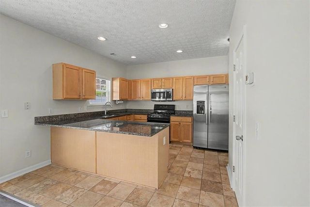980 Windcroft Circle NW, Acworth, GA 30101