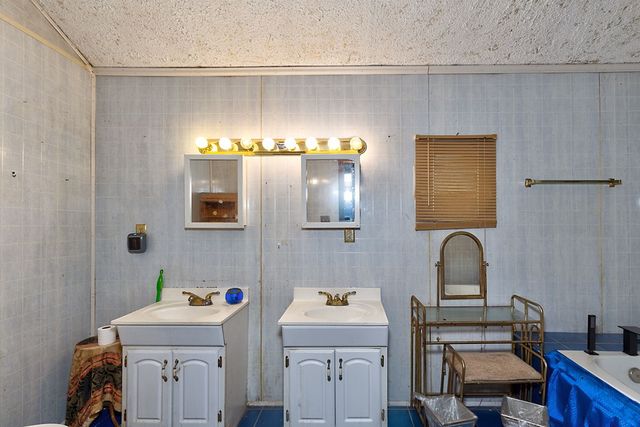 520 Lee Road 0237, Smiths Station, AL 36877