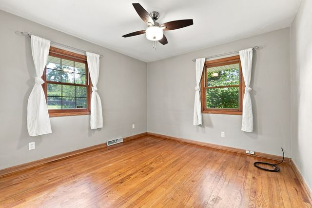 1709 Kenyon Avenue, Des Moines, IA 50315