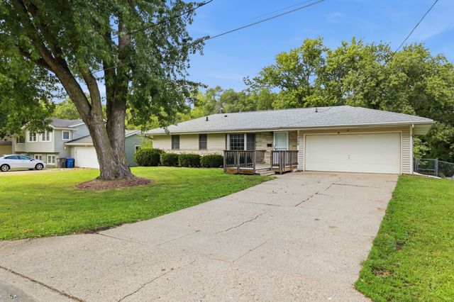 1709 Kenyon Avenue, Des Moines, IA 50315