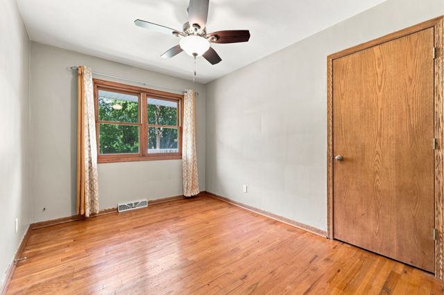 1709 Kenyon Avenue, Des Moines, IA 50315
