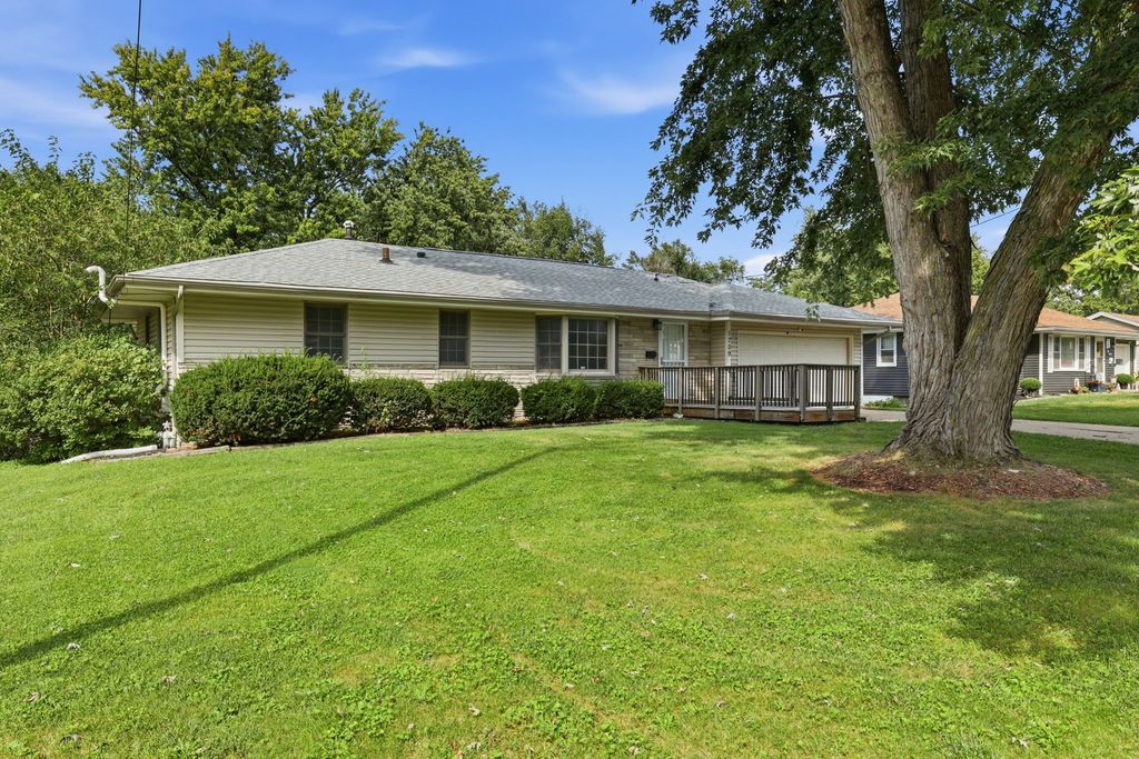 1709 Kenyon Avenue, Des Moines, IA 50315