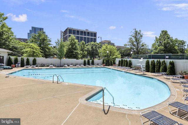1530 KEY BLVD #512, Arlington, VA 22209