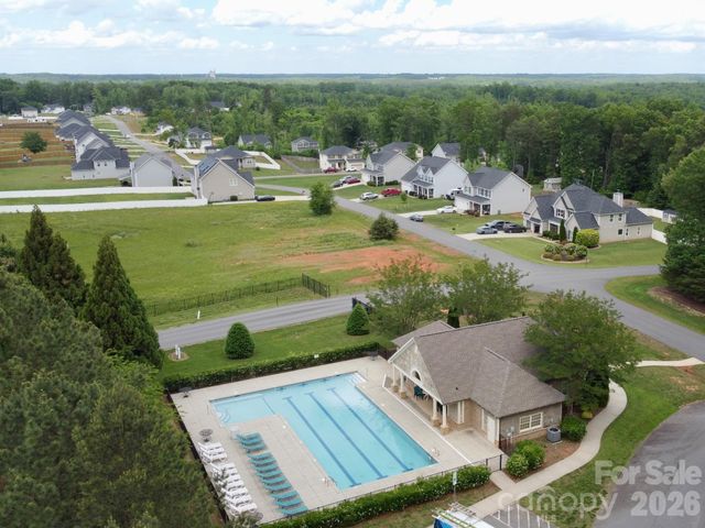 175 Northlake Drive, Statesville, NC 28677