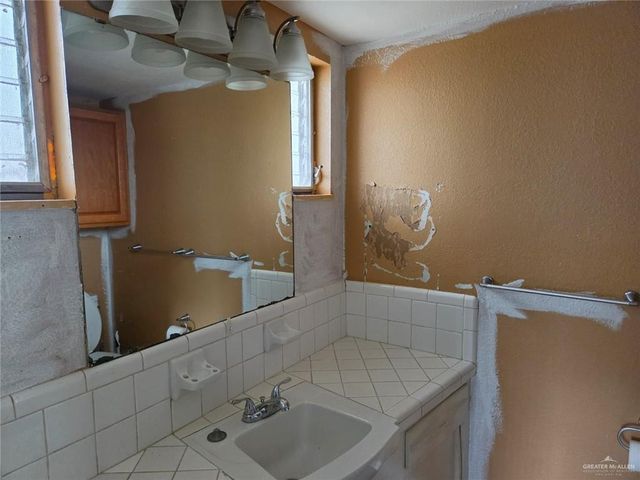 2010 E Austin Avenue, Harlingen, TX 78550