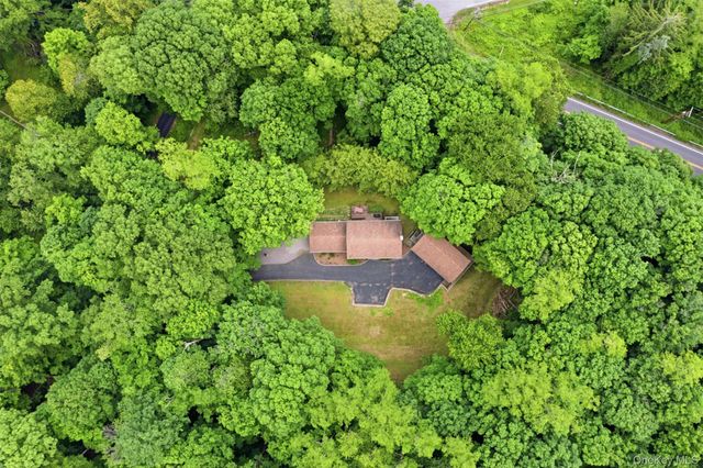186 High Ridge Road, Pound Ridge, NY 10576
