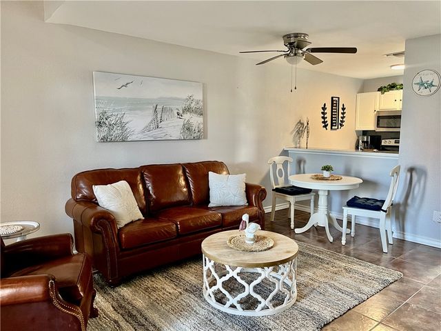 4141 Whiteley Dr 205, Corpus Christi, TX 78418