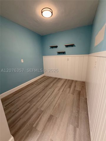 1520 Whitehall Dr 206, Davie, FL 33324