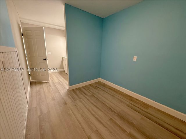 1520 Whitehall Dr 206, Davie, FL 33324