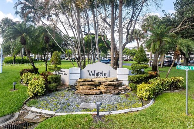 1520 Whitehall Dr 206, Davie, FL 33324