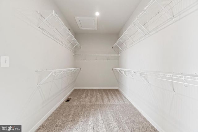 1105B DABNEY DR, Manassas Park, VA 20111