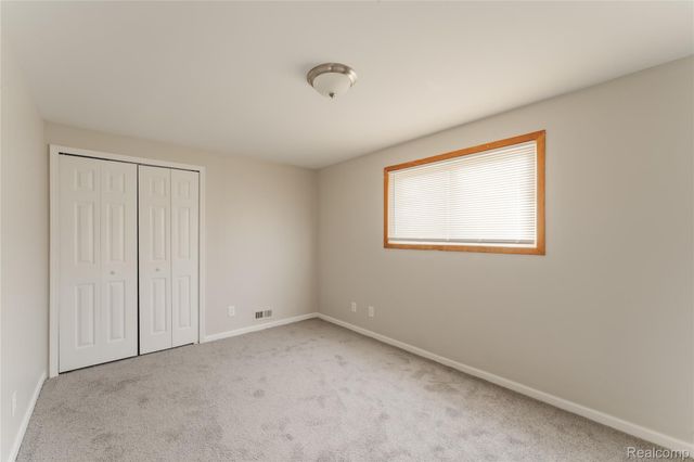 15765 Nicolai Avenue, Eastpointe, MI 48021