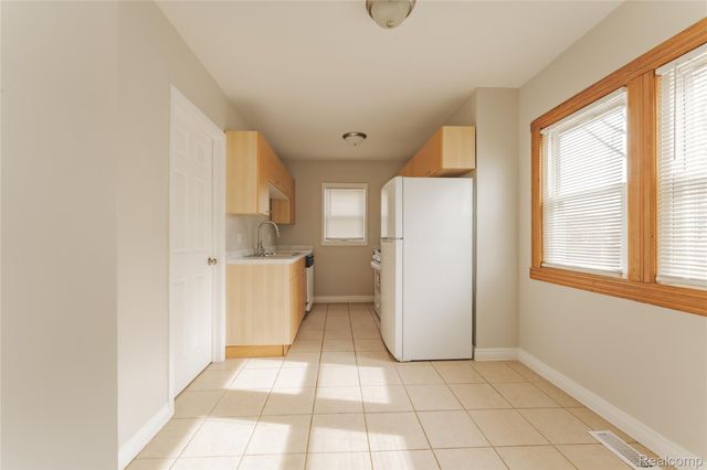 15765 Nicolai Avenue, Eastpointe, MI 48021