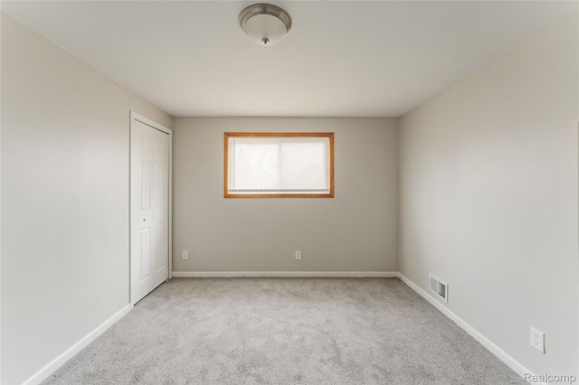 15765 Nicolai Avenue, Eastpointe, MI 48021