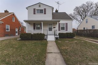15765 Nicolai Avenue, Eastpointe, MI 48021