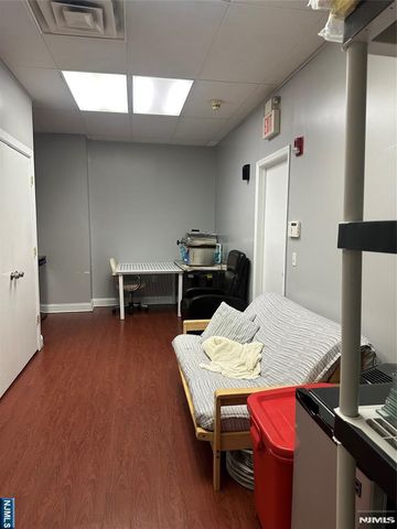 125 N Dean Street A, Englewood, NJ 07631