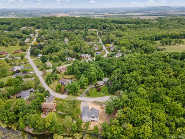 86 Shore Boulevard, Slate Hill, NY 10973