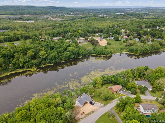 86 Shore Boulevard, Slate Hill, NY 10973