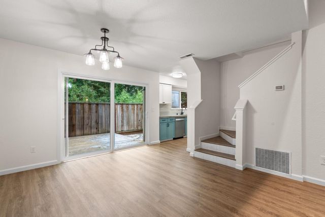 2042 Bobwhite Lane, Santa Cruz, CA 95065