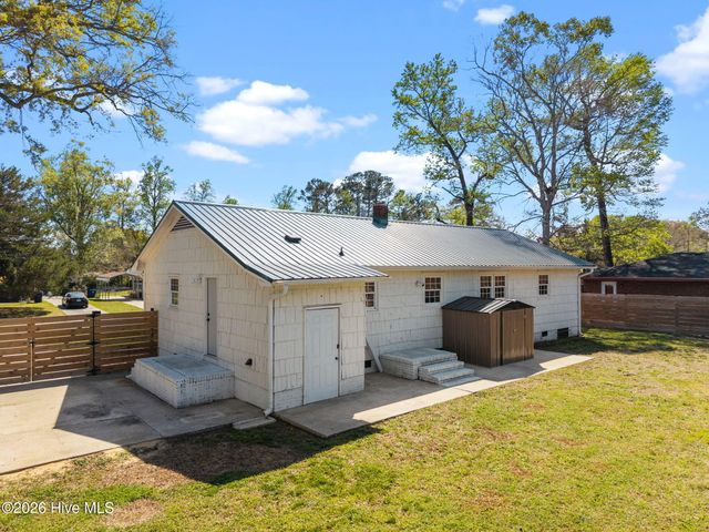 209 Puller Drive, Jacksonville, NC 28540