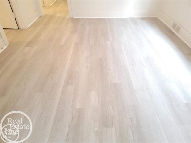 1456 Beaconsfield Street, Grosse Pointe Park, MI 48230