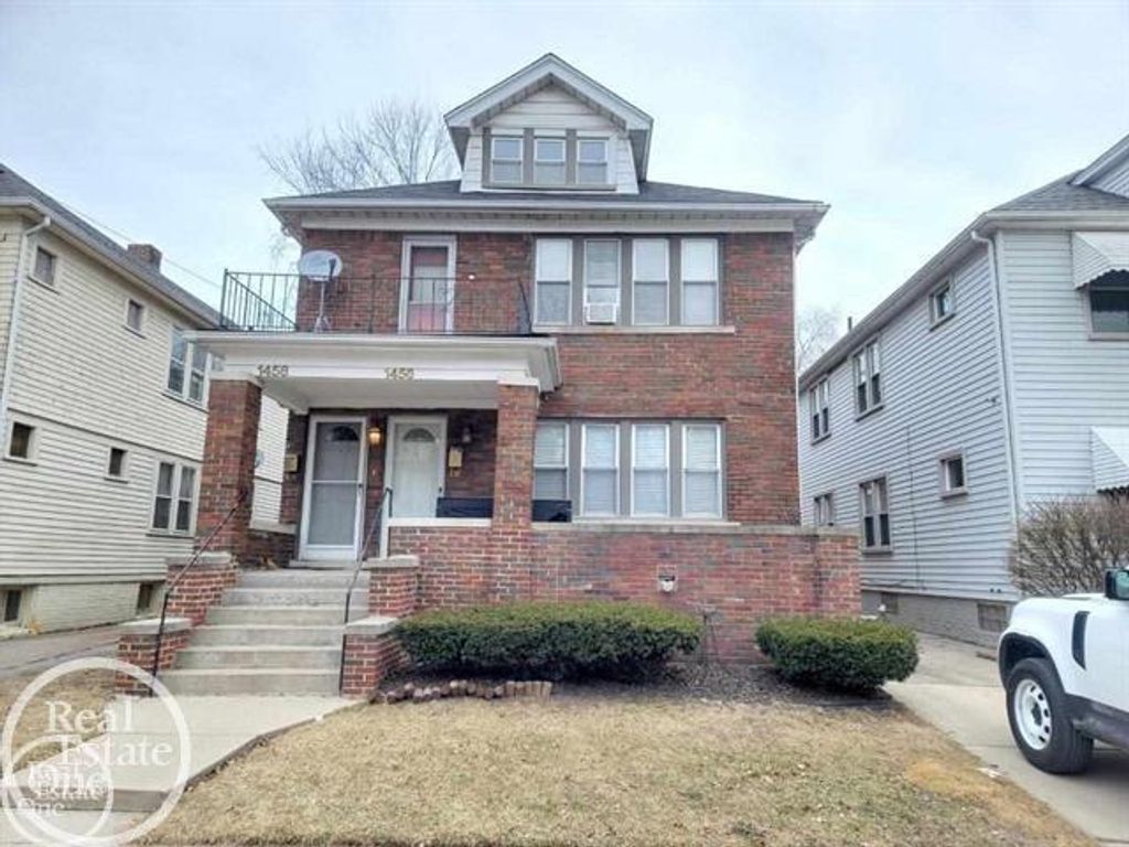 1456 Beaconsfield Street, Grosse Pointe Park, MI 48230
