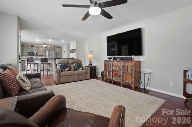 4218 Patriots Way, Gastonia, NC 28056