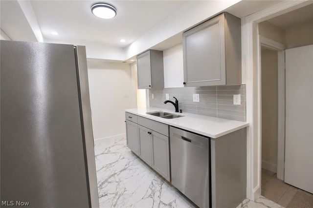 2529 Canterbury Road, Cleveland Heights, OH 44118