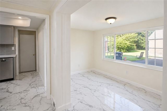 2529 Canterbury Road, Cleveland Heights, OH 44118
