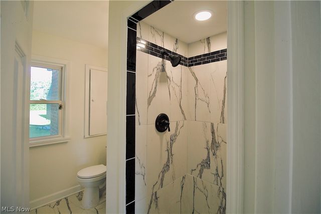 2529 Canterbury Road, Cleveland Heights, OH 44118