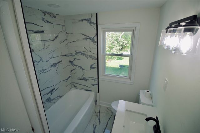 2529 Canterbury Road, Cleveland Heights, OH 44118