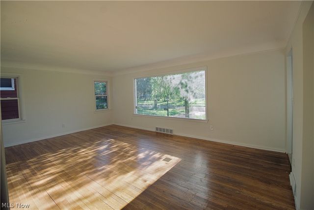2529 Canterbury Road, Cleveland Heights, OH 44118