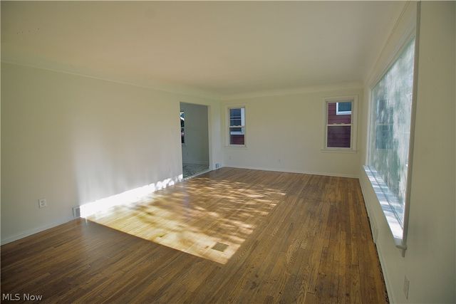 2529 Canterbury Road, Cleveland Heights, OH 44118
