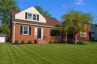 2529 Canterbury Road, Cleveland Heights, OH 44118