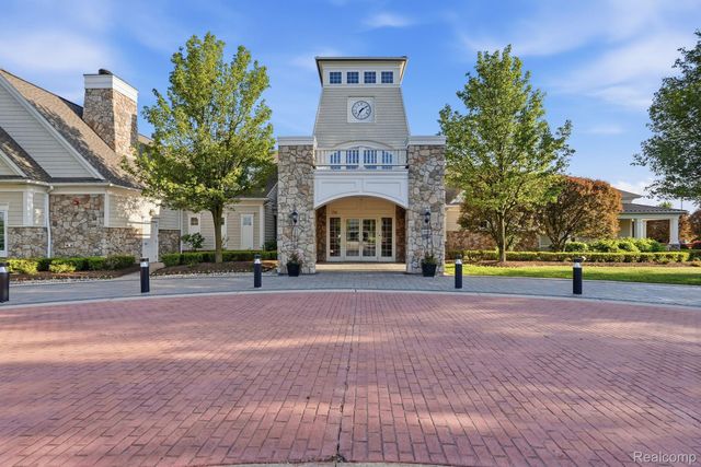 9370 Sand Hill Drive, Grand Blanc Charter Township, MI 48439