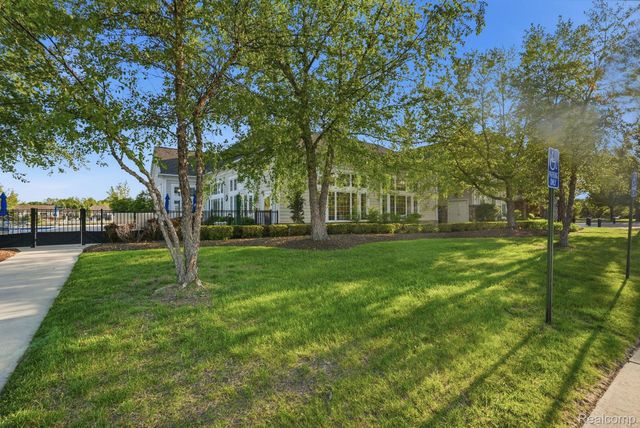 9370 Sand Hill Drive, Grand Blanc Charter Township, MI 48439
