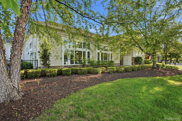 9370 Sand Hill Drive, Grand Blanc Charter Township, MI 48439