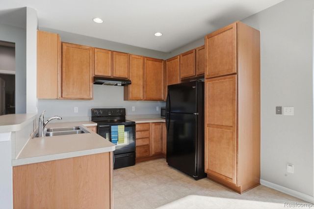 9370 Sand Hill Drive, Grand Blanc Charter Township, MI 48439