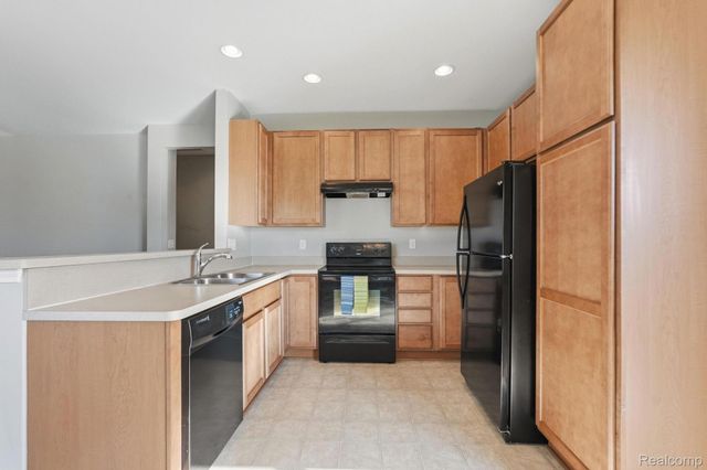 9370 Sand Hill Drive, Grand Blanc Charter Township, MI 48439