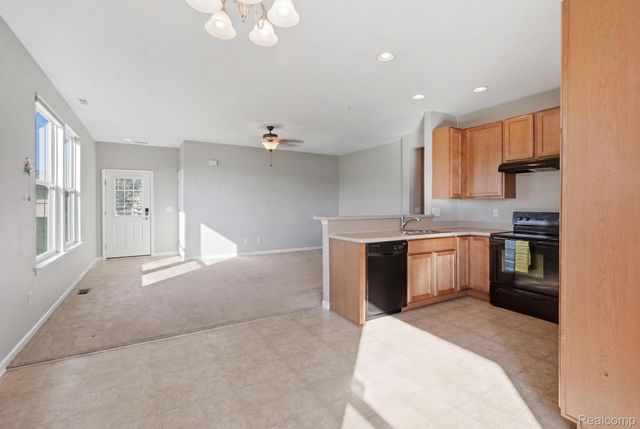 9370 Sand Hill Drive, Grand Blanc Charter Township, MI 48439
