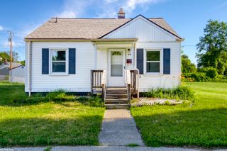 49 Fessenden St Street, Mt Clemens, MI 48043