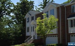 46 Skymark Court, Upper Saddle River, NJ 07458