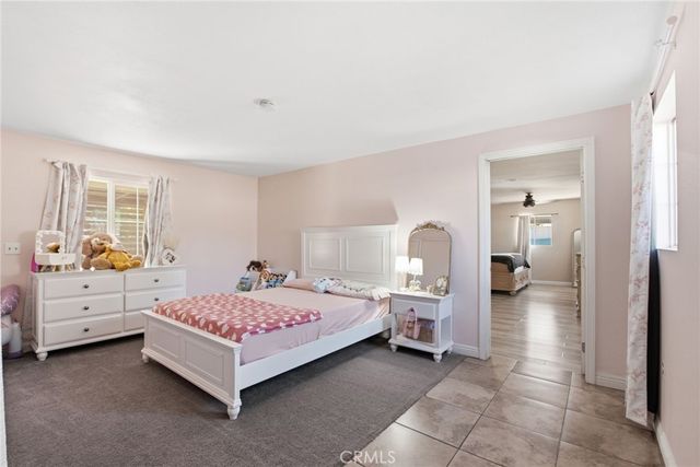 17651 Santa Ana, Bloomington, CA 92316