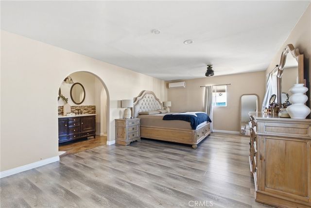 17651 Santa Ana, Bloomington, CA 92316