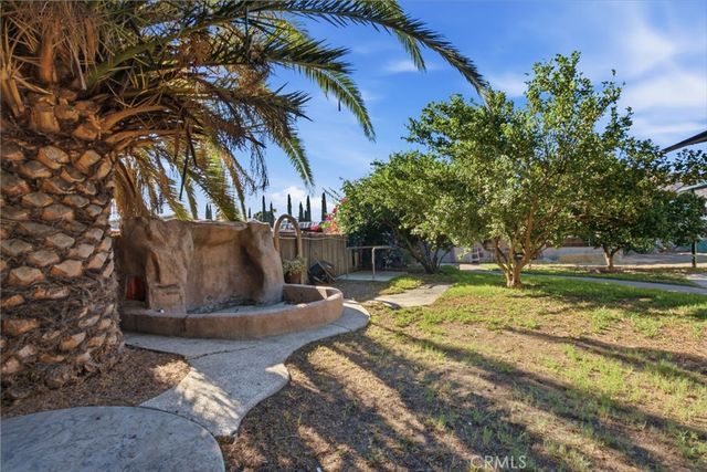 17651 Santa Ana, Bloomington, CA 92316