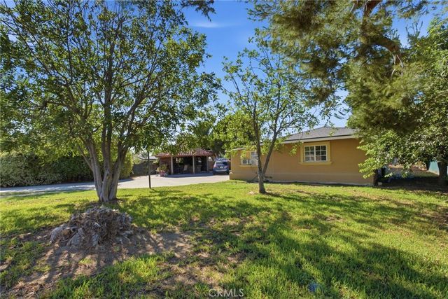 17651 Santa Ana, Bloomington, CA 92316