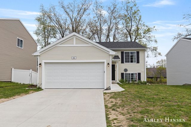 812 Strauss Court, Greenville, MI 48838