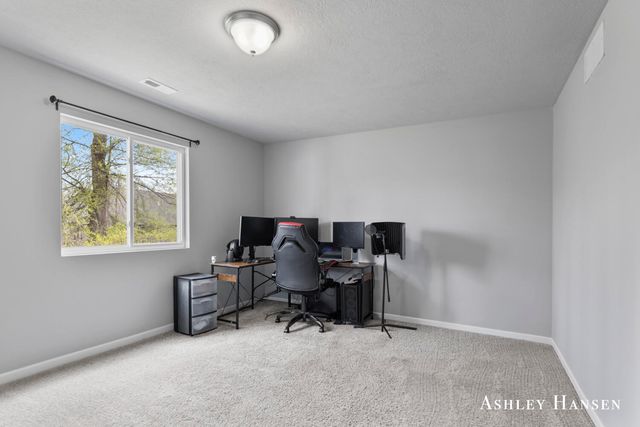 812 Strauss Court, Greenville, MI 48838