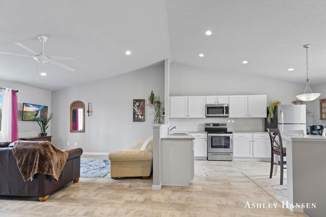 812 Strauss Court, Greenville, MI 48838